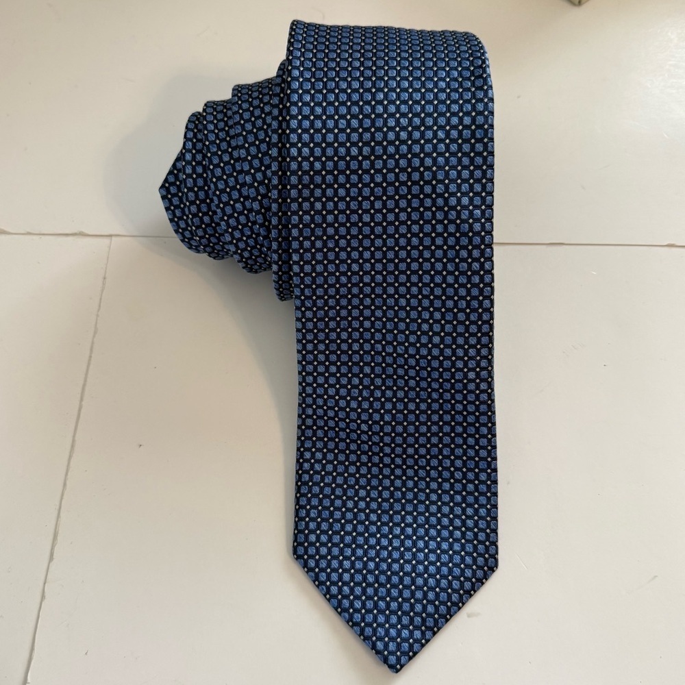John W Nordstrom Blue 100% Silk Made in Italy Tie